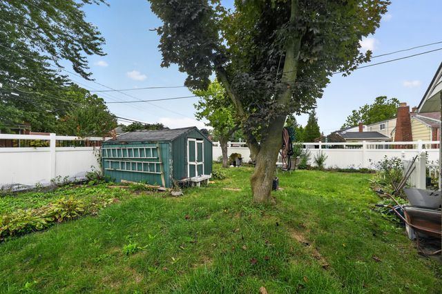 280 Clinton River Drive, Mount Clemens, MI 48043
