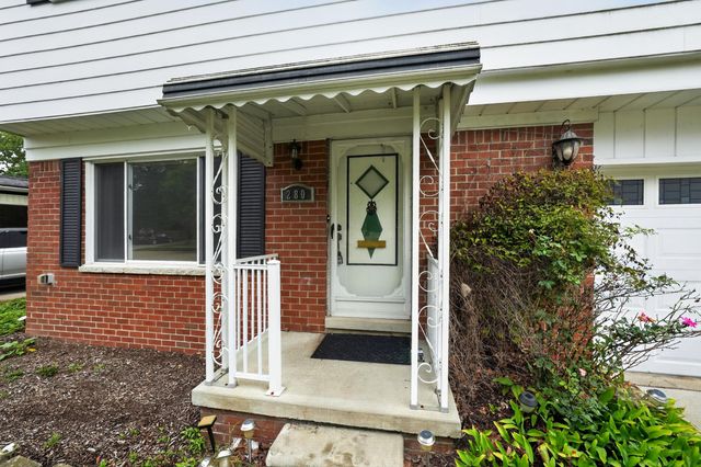280 Clinton River Drive, Mount Clemens, MI 48043