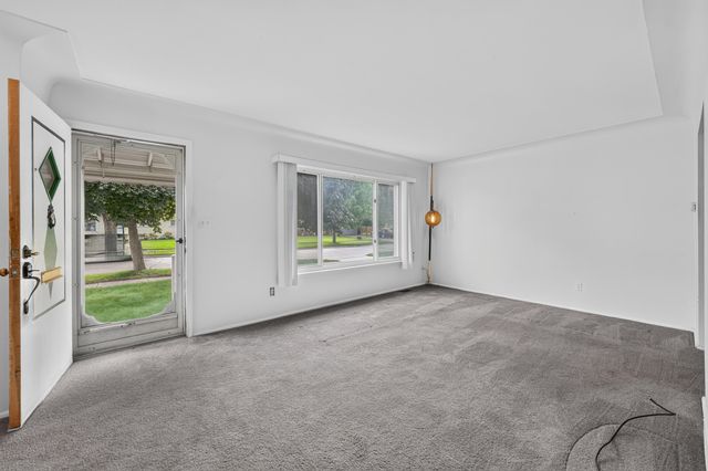 280 Clinton River Drive, Mount Clemens, MI 48043
