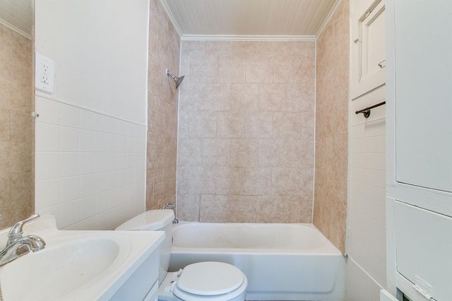 8402 Brockton Street, Houston, TX 77017