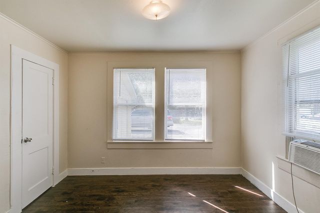 8402 Brockton Street, Houston, TX 77017