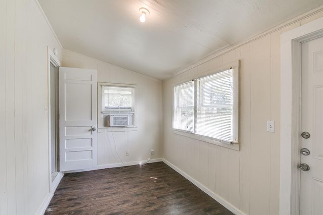 8402 Brockton Street, Houston, TX 77017