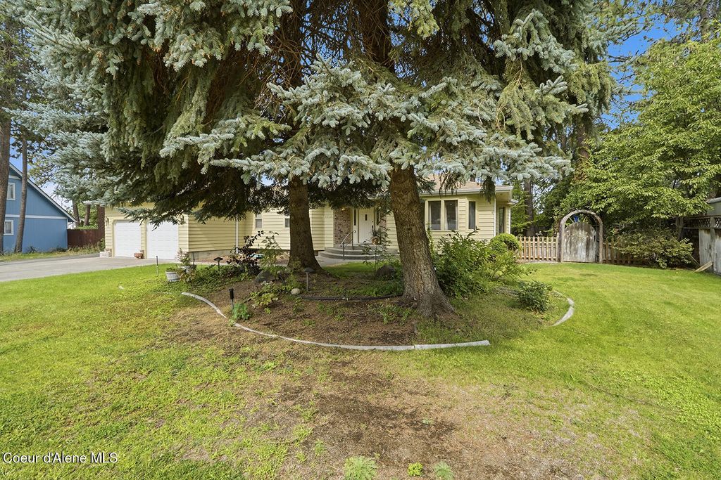 5512 N Parkwood CIR, Coeur d'Alene, ID 83815 photo 4