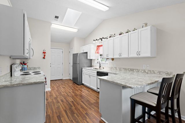 459 Pepper Breeze Ave., Calabash, NC 28467