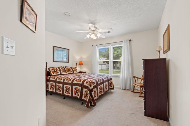 459 Pepper Breeze Ave., Calabash, NC 28467