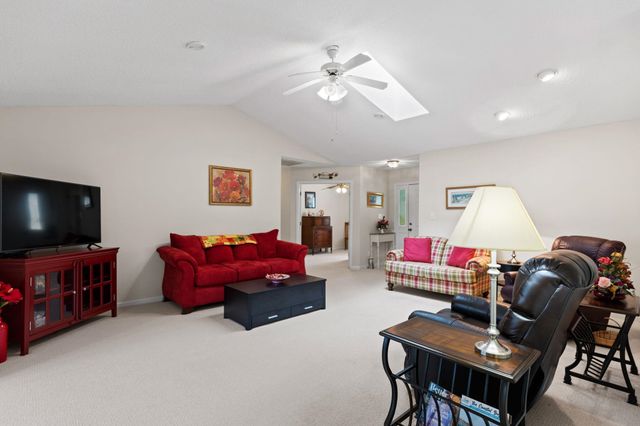 459 Pepper Breeze Ave., Calabash, NC 28467