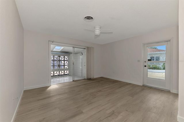 1205 TARPON CENTER DRIVE E2, Venice, FL 34285