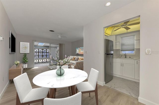 1205 TARPON CENTER DRIVE E2, Venice, FL 34285