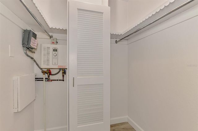 1205 TARPON CENTER DRIVE E2, Venice, FL 34285