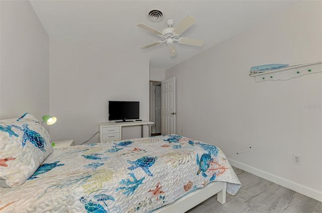 1205 TARPON CENTER DRIVE E2, Venice, FL 34285