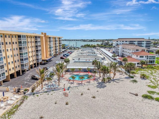 1205 TARPON CENTER DRIVE E2, Venice, FL 34285