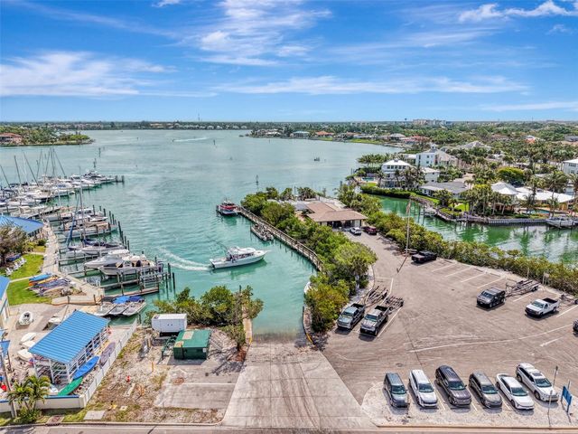 1205 TARPON CENTER DRIVE E2, Venice, FL 34285