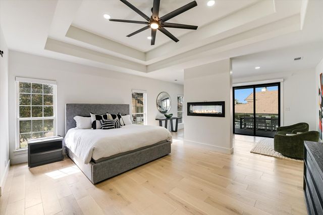 32 Wingreen LOOP, The Hills, TX 78738