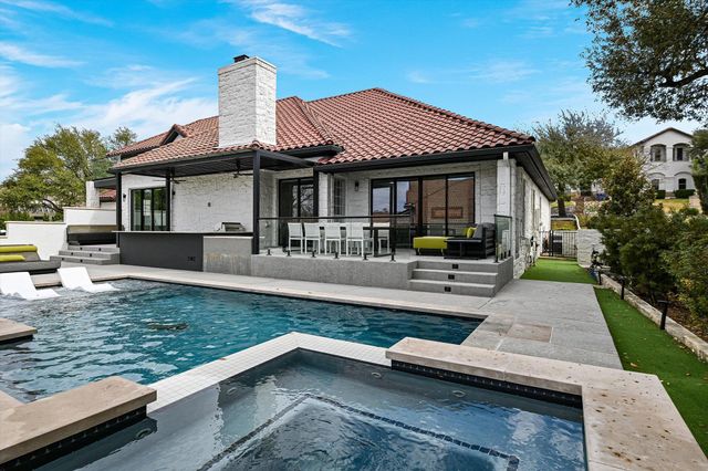 32 Wingreen LOOP, The Hills, TX 78738