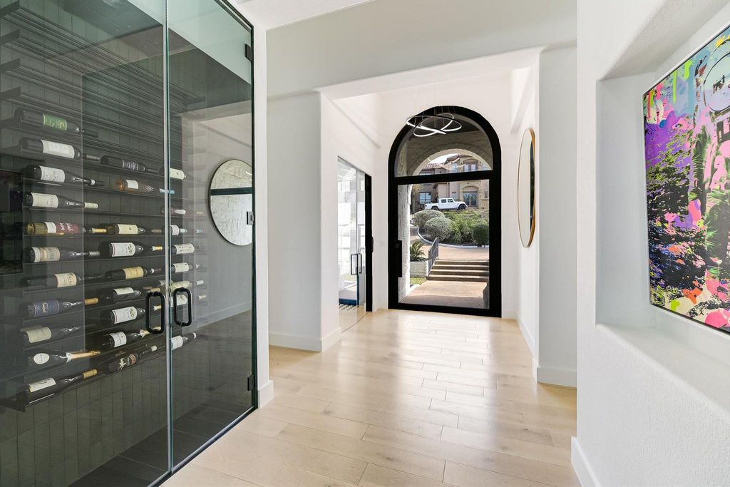 32 Wingreen LOOP, The Hills, TX 78738