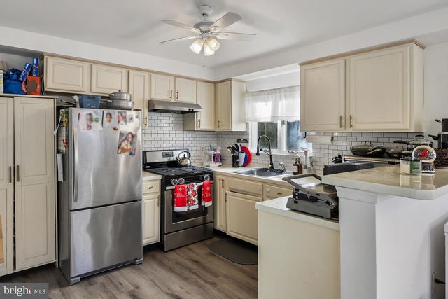 224 E LAFAYETTE AVE, Magnolia, NJ 08049