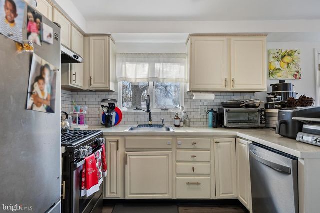 224 E LAFAYETTE AVE, Magnolia, NJ 08049