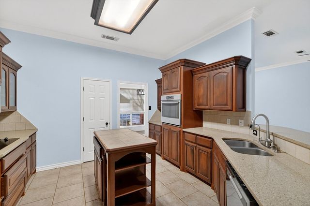 6008 Queens Court, Midland, TX 79707