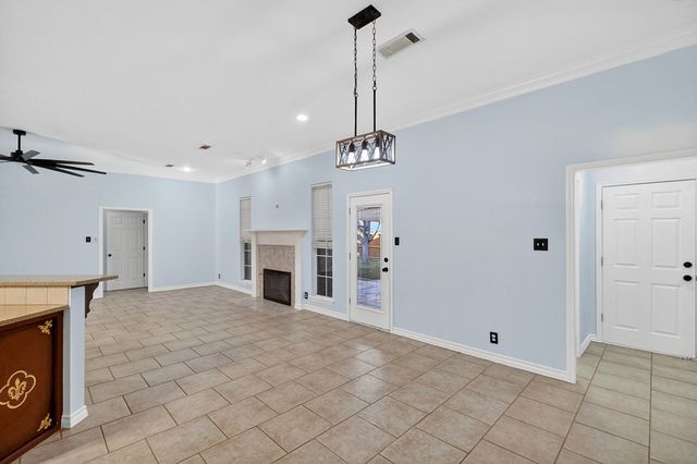 6008 Queens Court, Midland, TX 79707