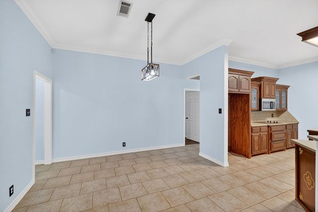 6008 Queens Court, Midland, TX 79707