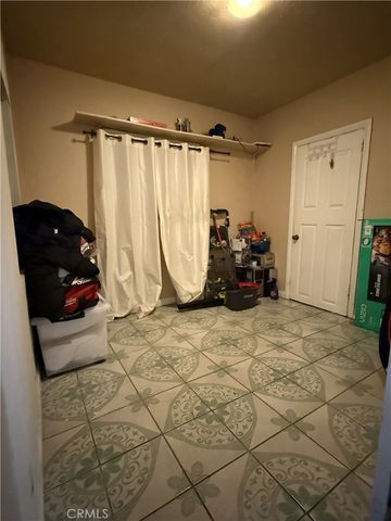 1524 E 75th, Los Angeles, CA 90001