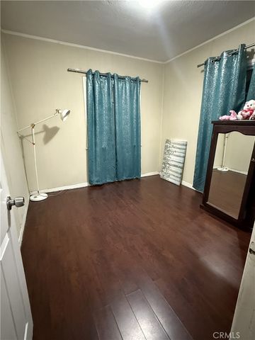 1524 E 75th, Los Angeles, CA 90001