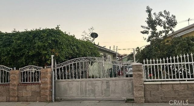 1524 E 75th, Los Angeles, CA 90001