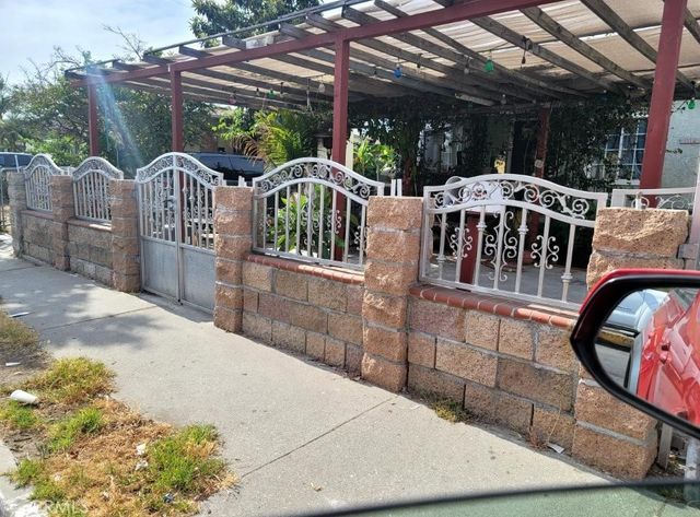 1524 E 75th, Los Angeles, CA 90001