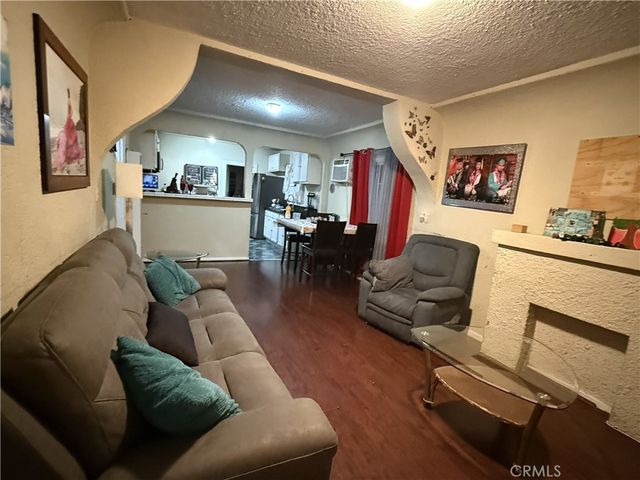 1524 E 75th, Los Angeles, CA 90001