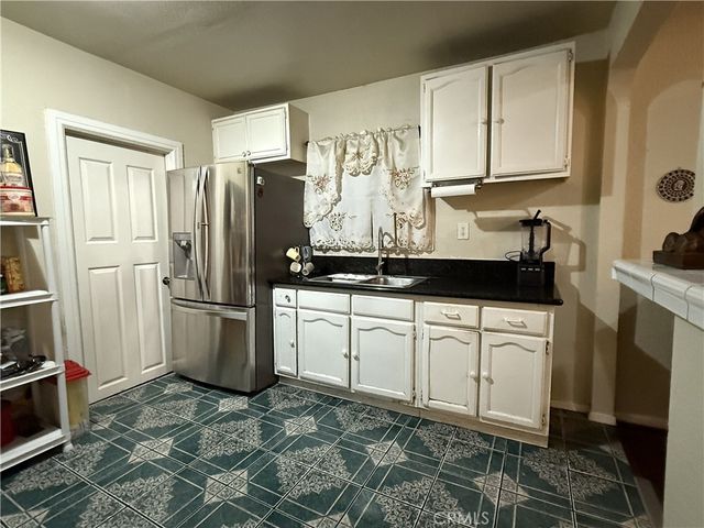 1524 E 75th, Los Angeles, CA 90001