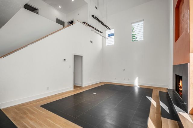 602 Birdsall Street, Houston, TX 77007