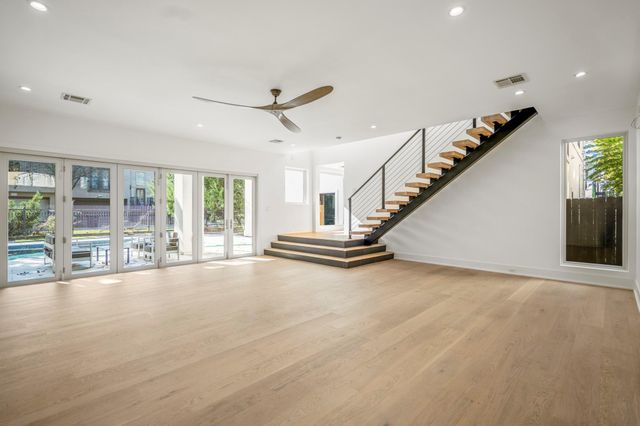 602 Birdsall Street, Houston, TX 77007