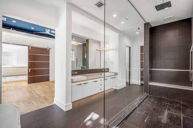 602 Birdsall Street, Houston, TX 77007