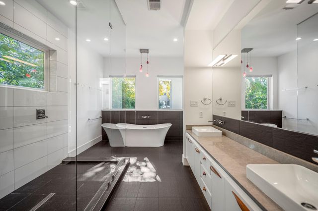 602 Birdsall Street, Houston, TX 77007