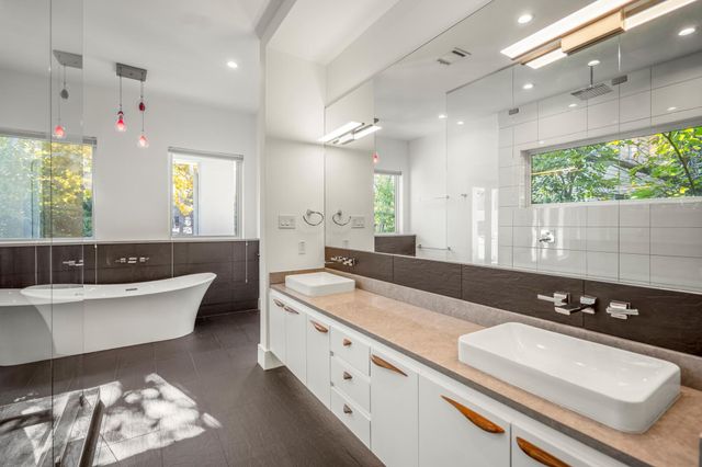 602 Birdsall Street, Houston, TX 77007