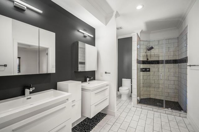 602 Birdsall Street, Houston, TX 77007