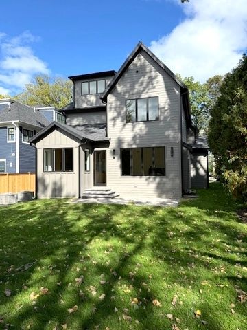 1917 Washington Avenue, Wilmette, IL 60091