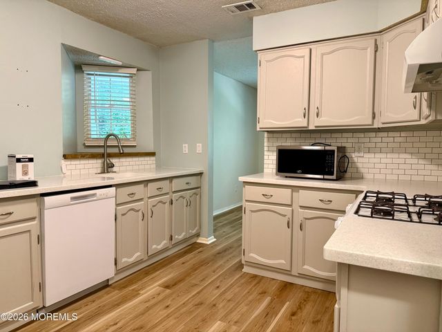 1216 Waters Edge Drive 1216, Toms River, NJ 08753