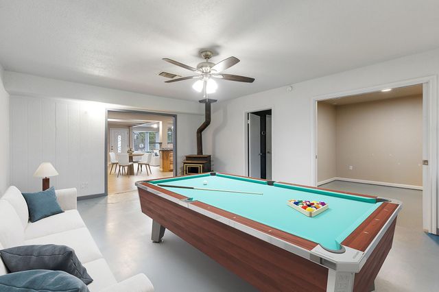 400 N River Oaks DR, Burnet, TX 78611