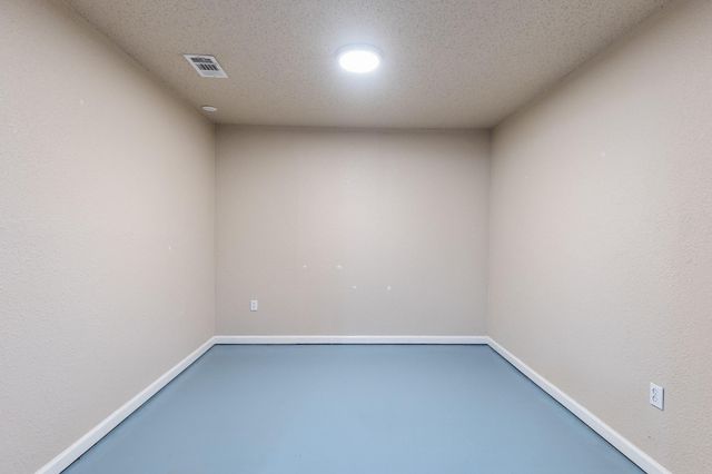 400 N River Oaks DR, Burnet, TX 78611