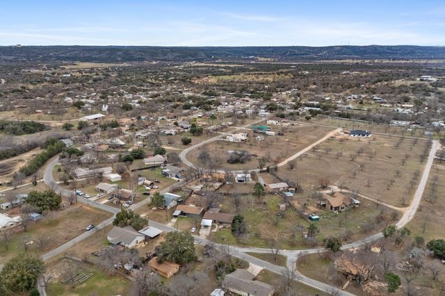 400 N River Oaks DR, Burnet, TX 78611