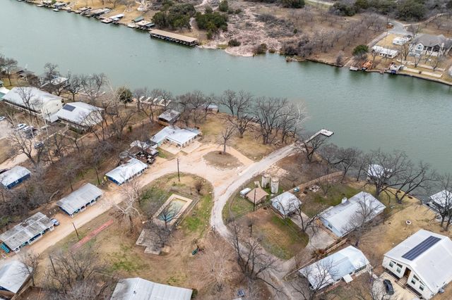 400 N River Oaks DR, Burnet, TX 78611