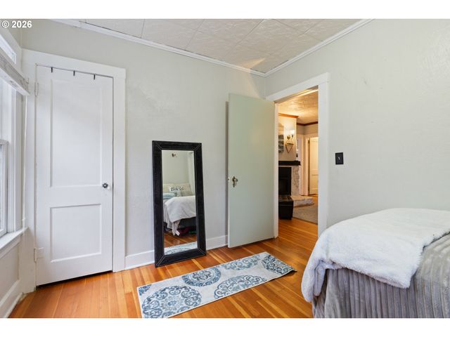 1560 Se HAMILTON St, Roseburg, OR 97470