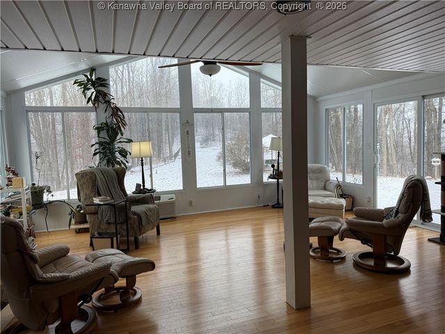 409 Wildlife Way, Clendenin, WV 25045