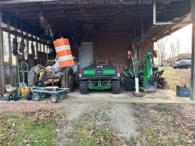 409 Wildlife Way, Clendenin, WV 25045