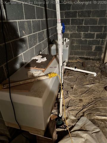 409 Wildlife Way, Clendenin, WV 25045