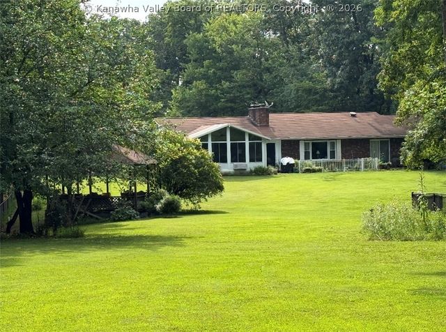 409 Wildlife Way, Clendenin, WV 25045