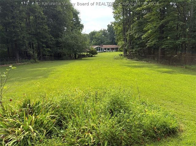 409 Wildlife Way, Clendenin, WV 25045