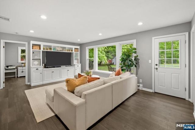 474 Stevens Avenue, Ridgewood, NJ 07450