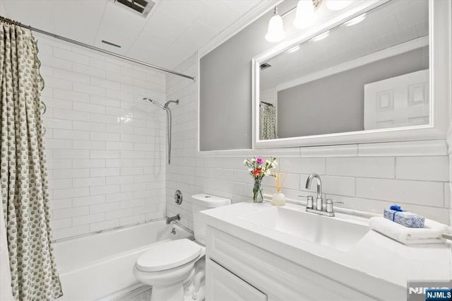 474 Stevens Avenue, Ridgewood, NJ 07450